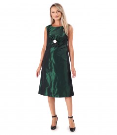 Elegant taffeta dress with detachable brooch at the waist