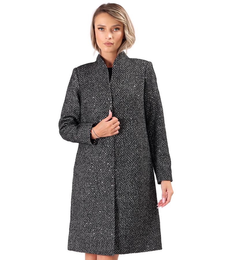 Elegant coat made of fabric with sequins