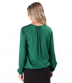 Elegant blouse made of satin-finish viscose