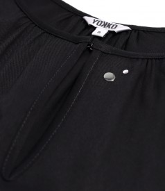 Elegant blouse made of satin-finish viscose