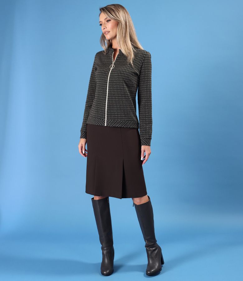 Blouse made of thick elastic jersey with a front zipper