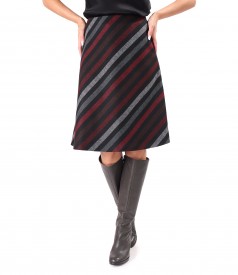 Fusta evazata din stofa cu dungi